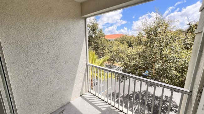 Building Photo - Bella Terra 1/1 Condo Available NOW!