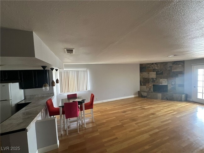 Building Photo - 2807 Tulip Ct