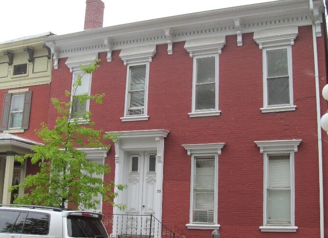 Foto principal - 37 N 3rd St