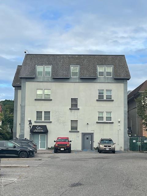 Foto principal - 202 Main St