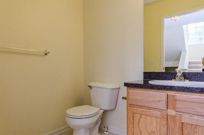 Building Photo - 3099 Promenade Cir
