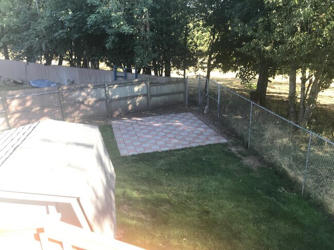 Patio trasero - 1237 SE Olvera Pl