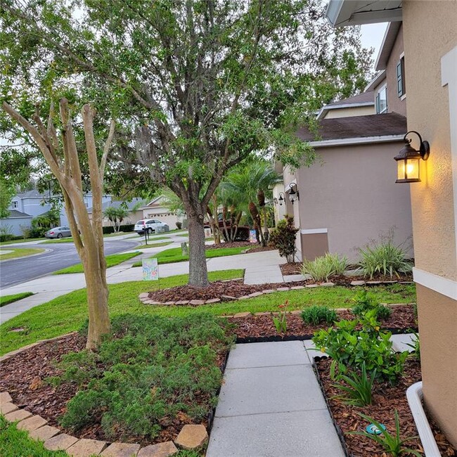Foto del edificio - 26910 Stillbrook Dr