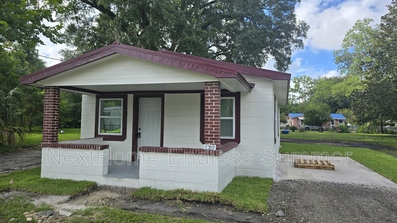 Foto principal - 120 Mccallman Rd