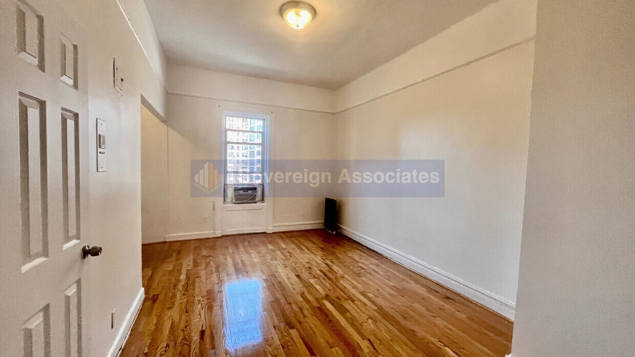 Foto principal - 936 West End Avenue