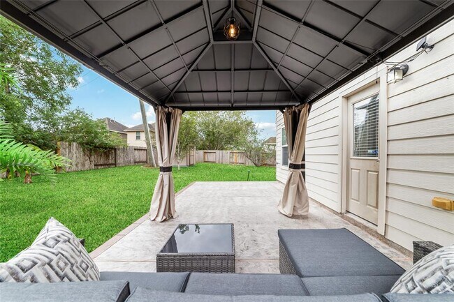Building Photo - 12710 Nichole Woods Court