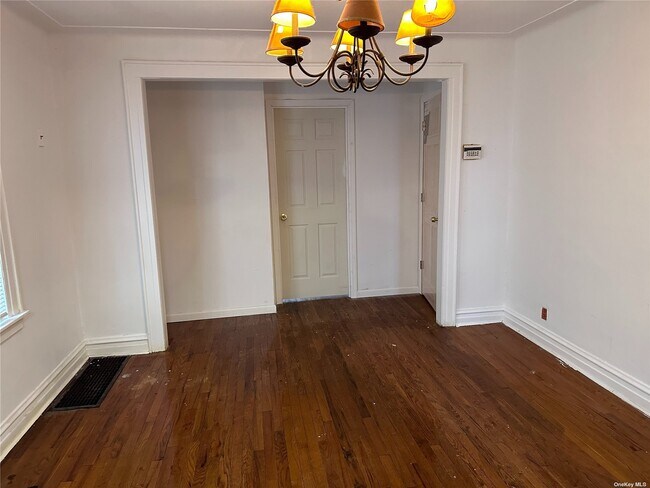 Foto del edificio - 117-23 168th St