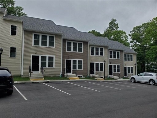 5 apartamentos tipo casa adosada detrás - 40 Depot St