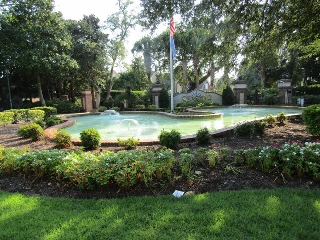 Building Photo - 703 Tradewind Ct