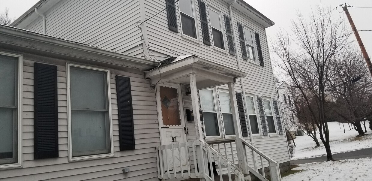 Primary Photo - 97 Merrimac St