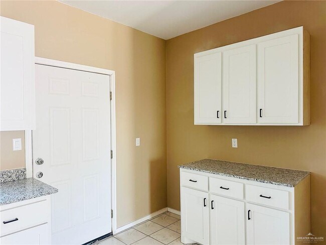 Foto del edificio - 7 E St