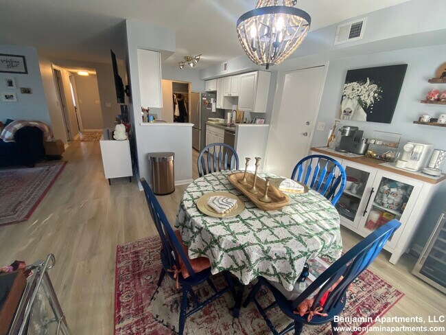 Building Photo - 8 Beals Cove Rd