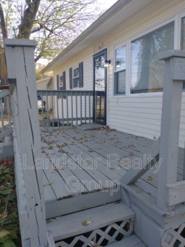 Building Photo - 5406 Catalina Ave