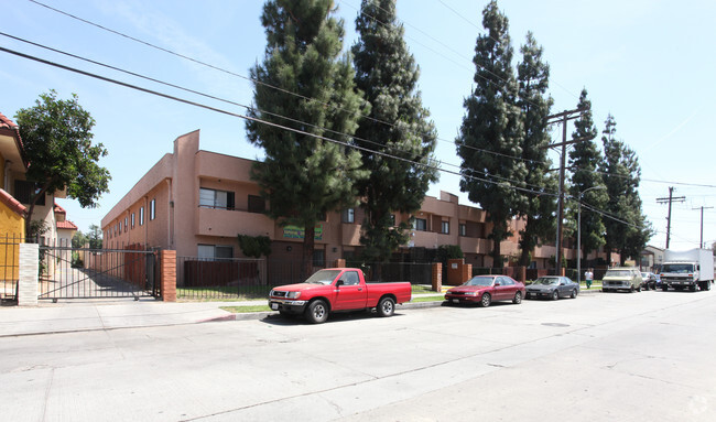 8900 Burnet, ¡alejado - 1,2,3 Burnet Apartments