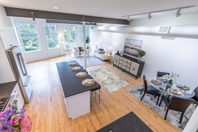Photo - 58 Regent St Townhome