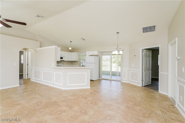 Foto del edificio - 820 SW 11th Ct