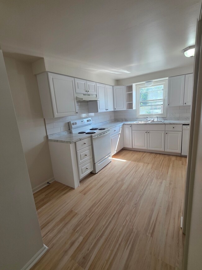 Foto del edificio - 130 Fairgreen Dr