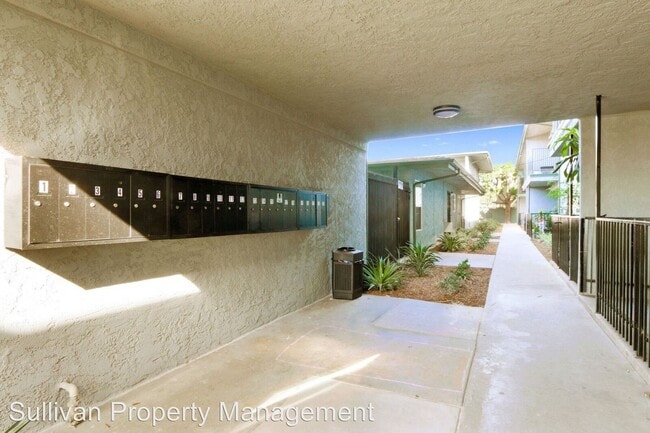 Building Photo - 11037 Ferina St