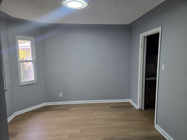 Foto del edificio - 5026 Philip St