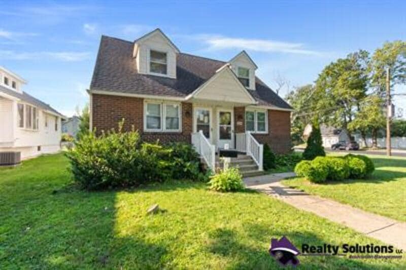 Primary Photo - 1236 Kings Hwy