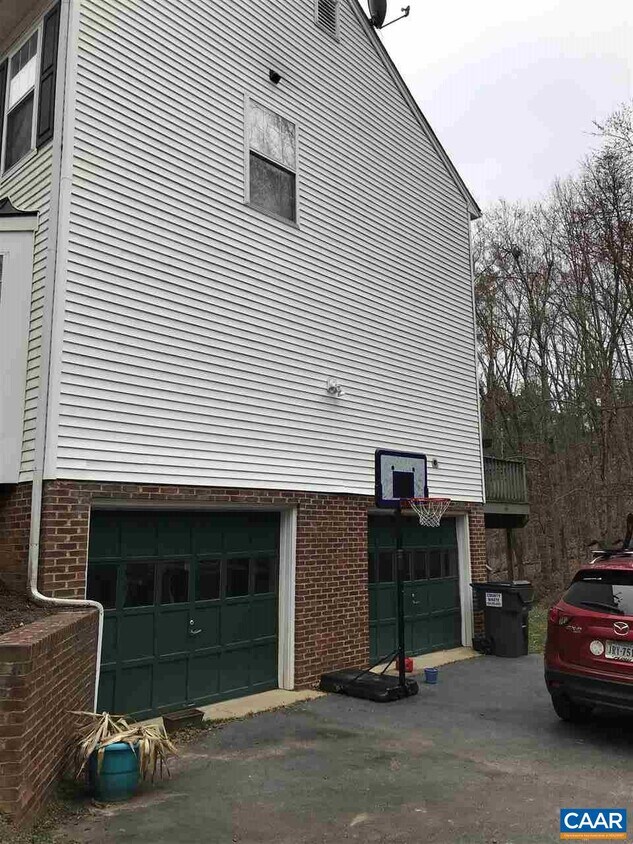 Building Photo - 2089 Tavernor Ln
