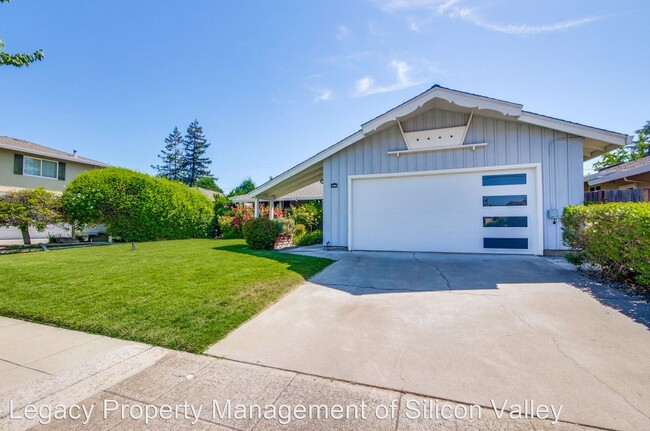 Building Photo - 4 br, 2 bath House - 1634 Peacock Ave