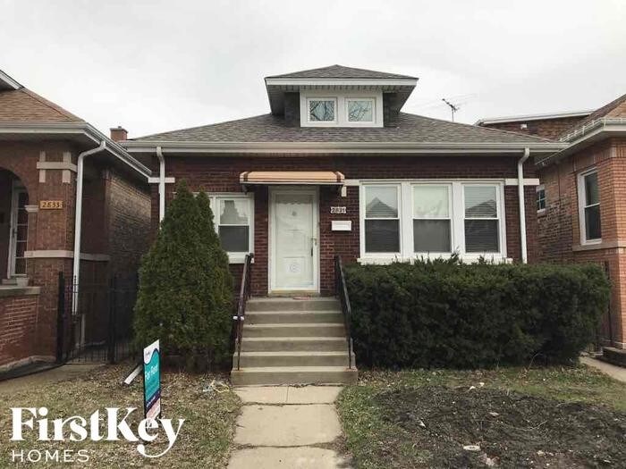 Foto principal - 2831 N Kostner Ave