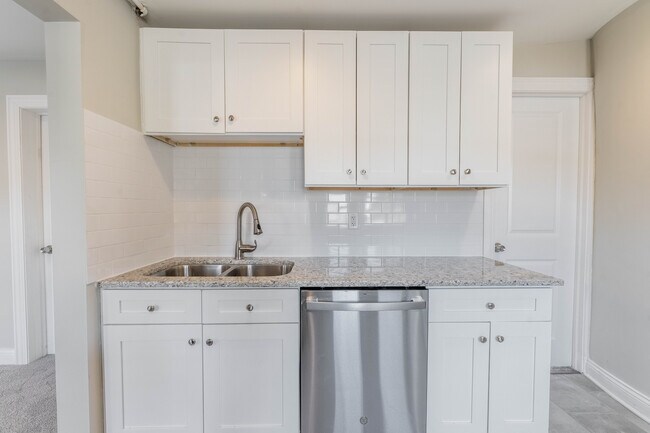 Foto del edificio - 2645 W Huron St