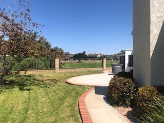 Foto del edificio - River Ridge Single Story home on the golf ...
