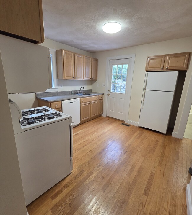 Building Photo - 7 Rifle Ct