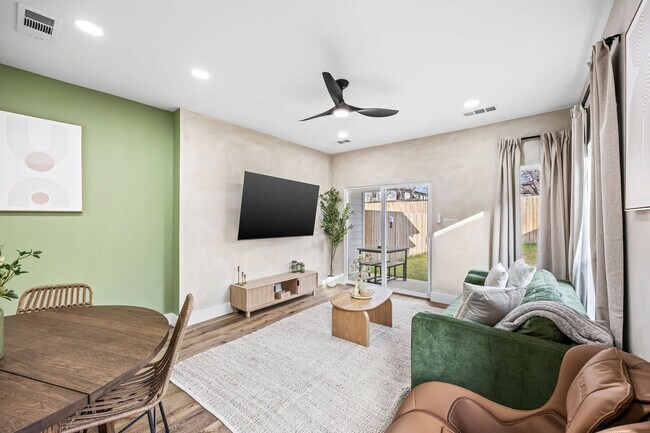 Foto del edificio - 5702 Riverside Dr