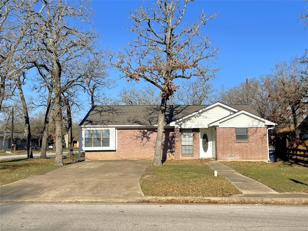 908 Crestwood Dr, Bryan, TX 77801 House Rental in Bryan, TX