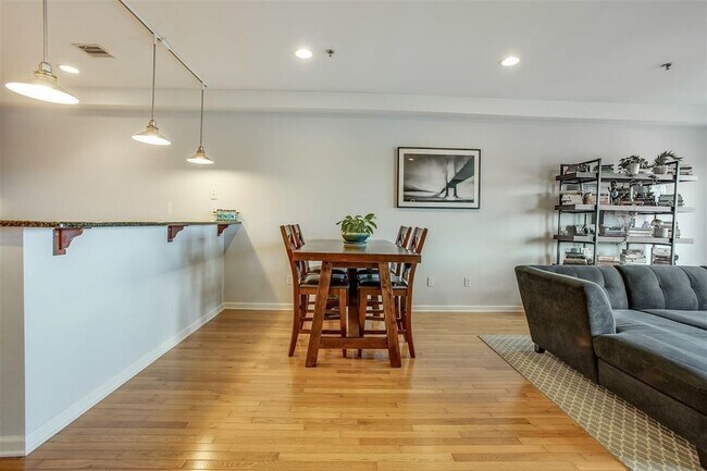 Foto del edificio - 203 Hackensack Plank Rd