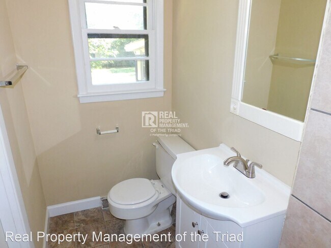 Foto del edificio - 3 br, 2 bath House - 626 Memphis Street