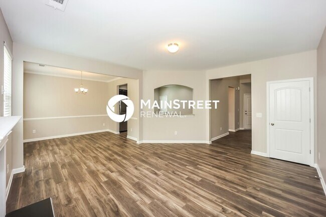 Foto del edificio - 3 Bedroom Pet-Friendly Home in Newnan, GA with Main Street Renewal