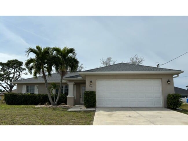 Available Soon! Nice 3 Bedroom 2 bath spli... - Available Soon! Nice 3 Bedroom 2 bath spli... House