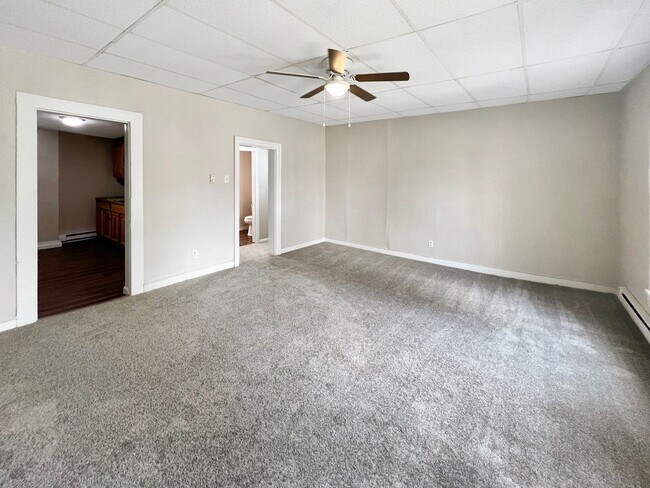 Foto del edificio - 200 Danis St