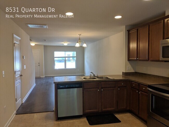 Foto del edificio - 8531 Quarton Dr