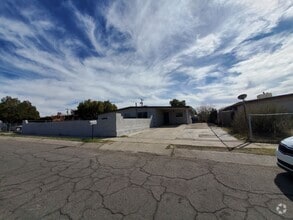 Building Photo - 341 W Calle Margarita