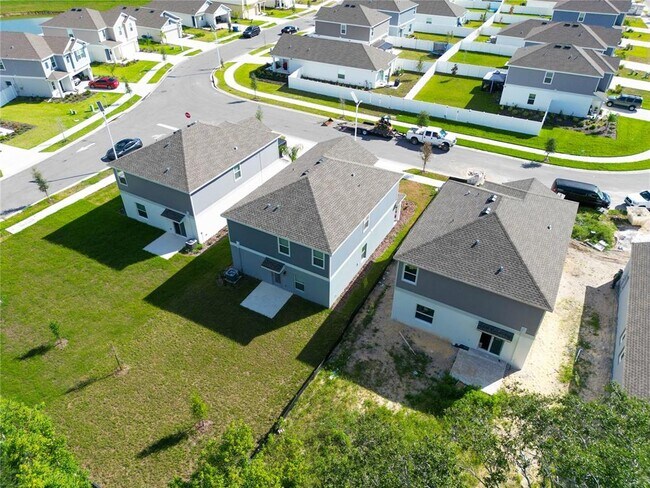 Foto del edificio - 581 Bell Prairie Cir