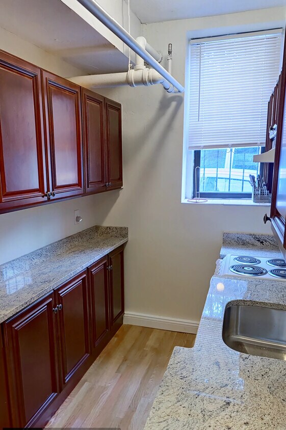 Building Photo - 25 Saint Stephen St