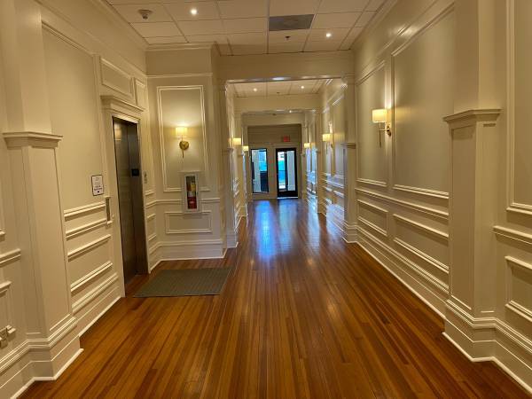 Building Photo - 9 W York St