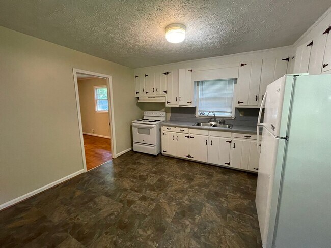 Foto del edificio - Updated 3/1 House in Lindale $1,295