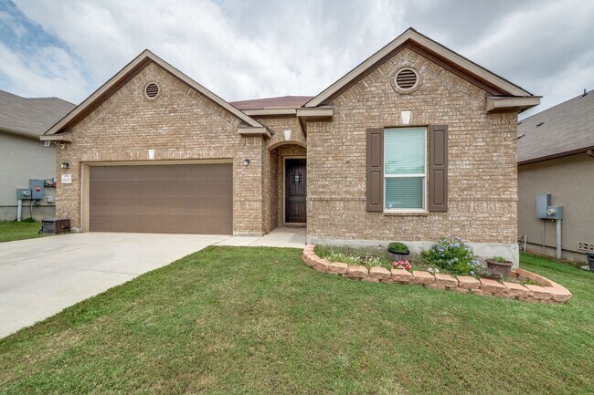 Foto del edificio - BEAUTIFUL 3-BEDROOM RECENT CONSTRUCTION AT...