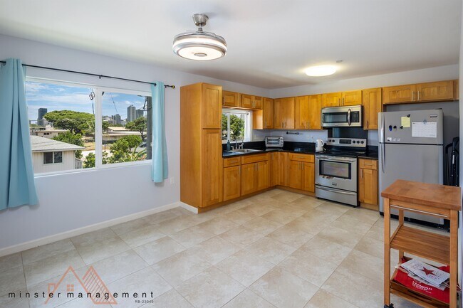 Building Photo - 2738 Leialoha Ave