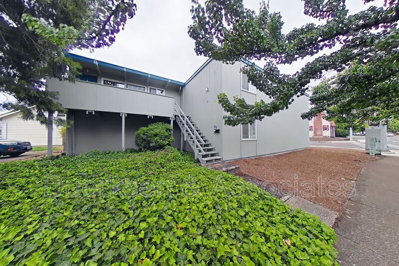352 NW 18th St, Corvallis, OR 97330 Condo for Rent in Corvallis, OR