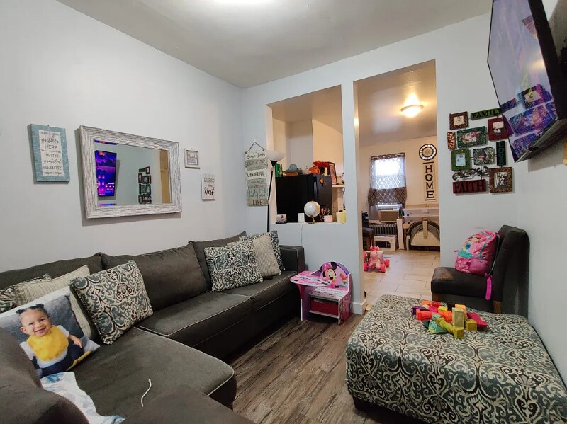 Primary Photo - 230 Highland Pl