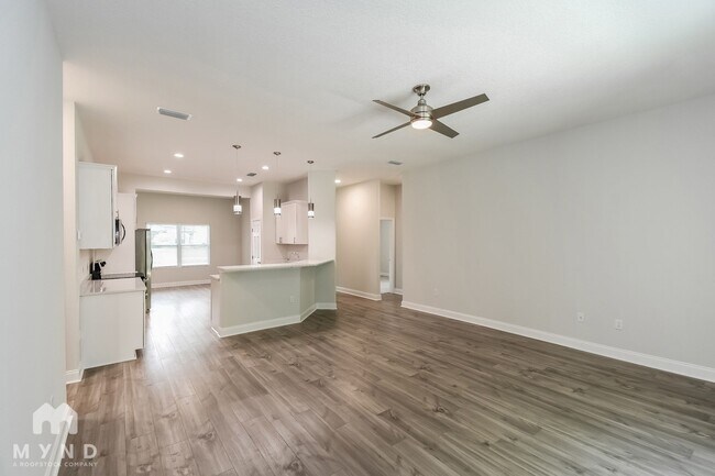 Building Photo - 455 Brentwood Ct