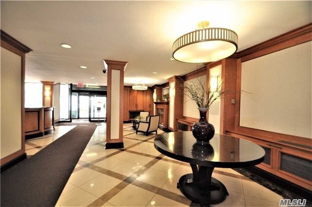 Foto del edificio - 118-18 Union Tpke