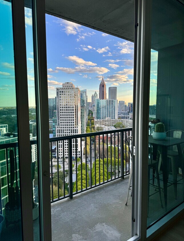 Foto principal - 1080 Peachtree St NE